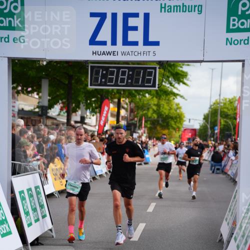 20.09.2026 - PSD Bank Halbmarathon LAZAROV Photography http://msf.ph/oto/10503670 20.09.2026 11:38:13 Ziel 2668, 3095, 3164, 3631, 4147 meine-sportfotos.de