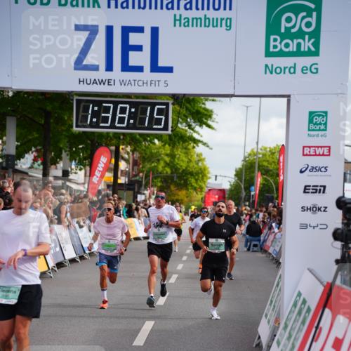 20.09.2026 - PSD Bank Halbmarathon LAZAROV Photography http://msf.ph/oto/10503691 20.09.2026 11:38:14 Ziel 2668, 2673, 3095, 3164, 3631, 3990, 4147 meine-sportfotos.de