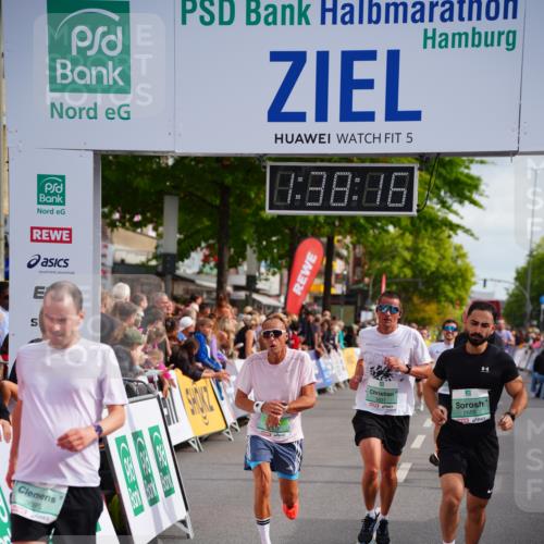 20.09.2026 - PSD Bank Halbmarathon LAZAROV Photography http://msf.ph/oto/10503703 20.09.2026 11:38:16 Ziel 2668, 2673, 3095, 3631, 3990, 4147 meine-sportfotos.de