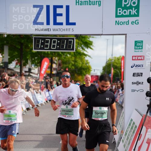 20.09.2026 - PSD Bank Halbmarathon LAZAROV Photography http://msf.ph/oto/10503715 20.09.2026 11:38:17 Ziel 2668, 2673, 3095, 3631, 3990, 4147 meine-sportfotos.de