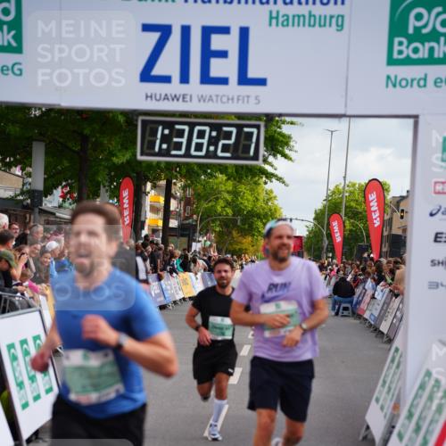20.09.2026 - PSD Bank Halbmarathon LAZAROV Photography http://msf.ph/oto/10503784 20.09.2026 11:38:26 Ziel 1036, 2673, 2691, 3464, 3990, 4344, 4767 meine-sportfotos.de