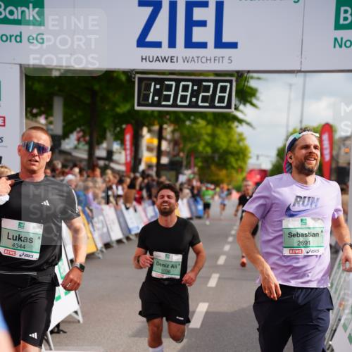 20.09.2026 - PSD Bank Halbmarathon LAZAROV Photography http://msf.ph/oto/10503793 20.09.2026 11:38:27 Ziel 1036, 1915, 2691, 3464, 4344, 4767 meine-sportfotos.de