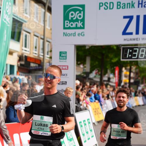 20.09.2026 - PSD Bank Halbmarathon LAZAROV Photography http://msf.ph/oto/10503802 20.09.2026 11:38:28 Ziel 1036, 1915, 2691, 3464, 4344, 4767 meine-sportfotos.de