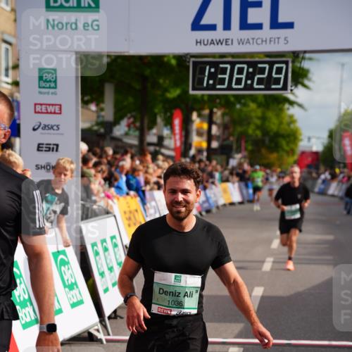 20.09.2026 - PSD Bank Halbmarathon LAZAROV Photography http://msf.ph/oto/10503806 20.09.2026 11:38:28 Ziel 1036, 1915, 2691, 3464, 4344, 4767 meine-sportfotos.de