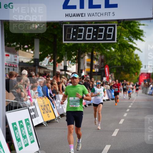 20.09.2026 - PSD Bank Halbmarathon LAZAROV Photography http://msf.ph/oto/10503839 20.09.2026 11:38:38 Ziel 1915, 4305, 4778 meine-sportfotos.de