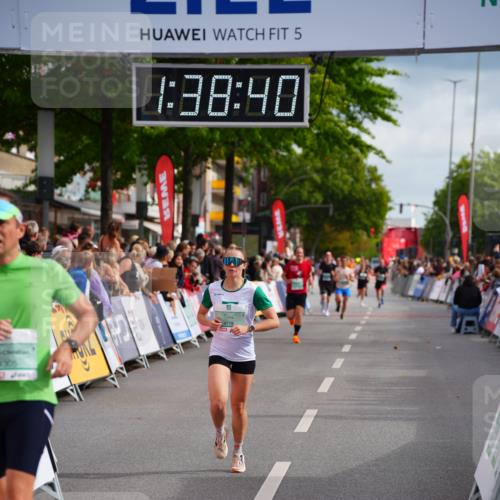 20.09.2026 - PSD Bank Halbmarathon LAZAROV Photography http://msf.ph/oto/10503855 20.09.2026 11:38:40 Ziel 4305, 4778 meine-sportfotos.de