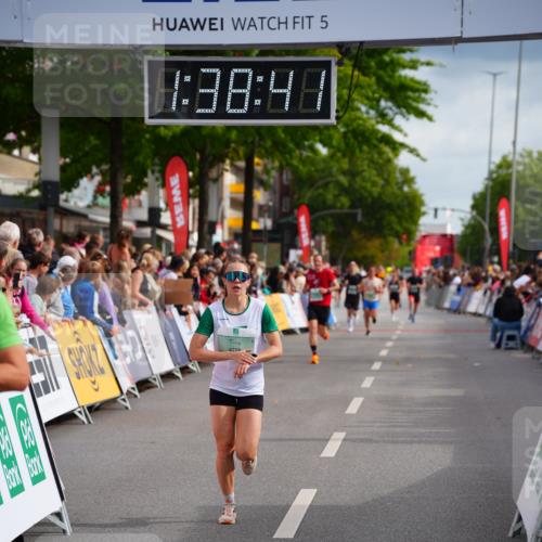 20.09.2026 - PSD Bank Halbmarathon LAZAROV Photography http://msf.ph/oto/10503859 20.09.2026 11:38:40 Ziel 4305, 4778 meine-sportfotos.de