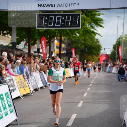 20.09.2026 - PSD Bank Halbmarathon LAZAROV Photography http://msf.ph/oto/10503862 20.09.2026 11:38:40 Ziel 4305, 4778 meine-sportfotos.de