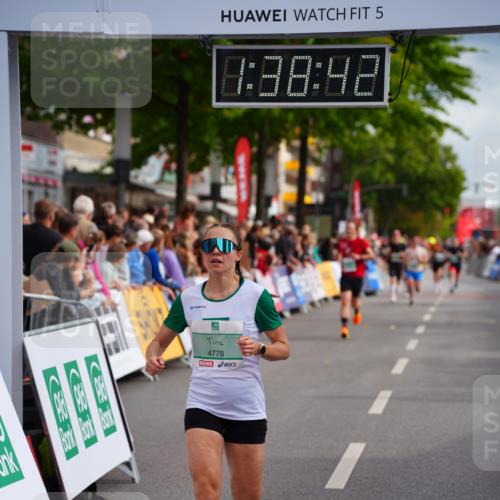 20.09.2026 - PSD Bank Halbmarathon LAZAROV Photography http://msf.ph/oto/10503875 20.09.2026 11:38:42 Ziel 4305, 4778 meine-sportfotos.de