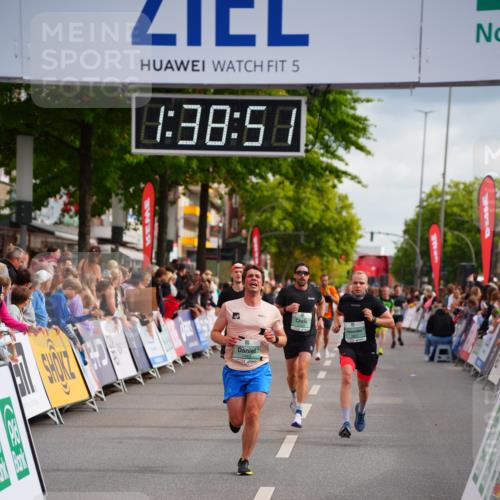 20.09.2026 - PSD Bank Halbmarathon LAZAROV Photography http://msf.ph/oto/10503899 20.09.2026 11:38:50 Ziel 1483, 1954, 3188 meine-sportfotos.de