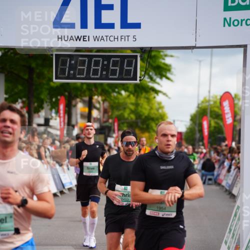 20.09.2026 - PSD Bank Halbmarathon LAZAROV Photography http://msf.ph/oto/10503935 20.09.2026 11:38:53 Ziel 1298, 1483, 1954, 2403, 2550, 3188, 3885 meine-sportfotos.de