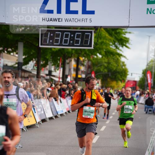 20.09.2026 - PSD Bank Halbmarathon LAZAROV Photography http://msf.ph/oto/10503965 20.09.2026 11:38:57 Ziel 1298, 1483, 1954, 2403, 2515, 2550, 3727, 3885 meine-sportfotos.de
