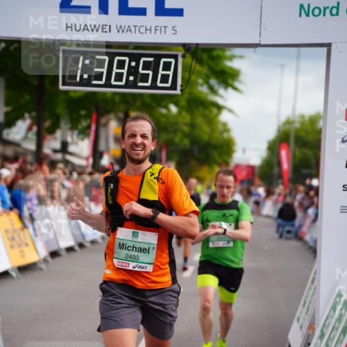 20.09.2026 - PSD Bank Halbmarathon LAZAROV Photography http://msf.ph/oto/10503969 20.09.2026 11:38:58 Ziel 1298, 1316, 1483, 1954, 2403, 2515, 2550, 3727, 3885 meine-sportfotos.de