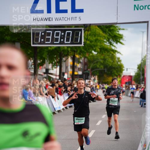 20.09.2026 - PSD Bank Halbmarathon LAZAROV Photography http://msf.ph/oto/10503994 20.09.2026 11:39:00 Ziel 1115, 1298, 1316, 1483, 1954, 2403, 2515, 2550, 3727, 3885 meine-sportfotos.de