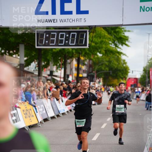 20.09.2026 - PSD Bank Halbmarathon LAZAROV Photography http://msf.ph/oto/10503998 20.09.2026 11:39:01 Ziel 1115, 1298, 1316, 1954, 2403, 2515, 2550, 3727, 3885 meine-sportfotos.de