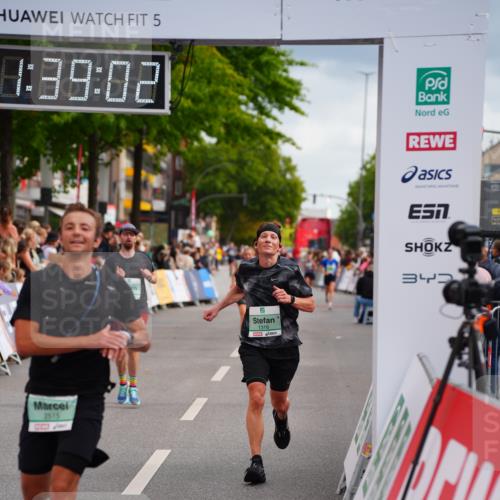 20.09.2026 - PSD Bank Halbmarathon LAZAROV Photography http://msf.ph/oto/10504005 20.09.2026 11:39:01 Ziel 1115, 1298, 1316, 1954, 2403, 2515, 2550, 3727, 3885 meine-sportfotos.de