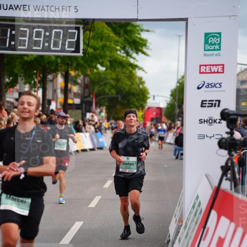 20.09.2026 - PSD Bank Halbmarathon LAZAROV Photography http://msf.ph/oto/10504009 20.09.2026 11:39:02 Ziel 1115, 1298, 1316, 2403, 2515, 2550, 3727, 3885 meine-sportfotos.de