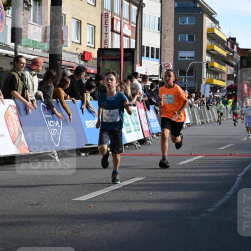 20.09.2026 - PSD Bank Halbmarathon J. Mangold http://msf.ph/oto/10504054 20.09.2026 10:30:16 Ziel 110, 114, 127, 159, 256, 275, 397 meine-sportfotos.de