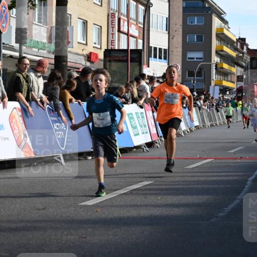 20.09.2026 - PSD Bank Halbmarathon J. Mangold http://msf.ph/oto/10504057 20.09.2026 10:30:17 Ziel 110, 114, 127, 159, 256, 275, 397 meine-sportfotos.de
