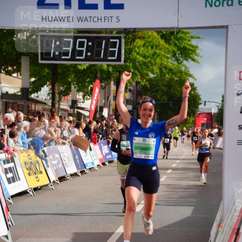20.09.2026 - PSD Bank Halbmarathon LAZAROV Photography http://msf.ph/oto/10504121 20.09.2026 11:39:13 Ziel 1764, 2984, 4106, 4148, 4661, 4683 meine-sportfotos.de