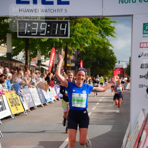 20.09.2026 - PSD Bank Halbmarathon LAZAROV Photography http://msf.ph/oto/10504126 20.09.2026 11:39:13 Ziel 1764, 2984, 4106, 4148, 4661, 4683 meine-sportfotos.de