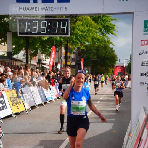 20.09.2026 - PSD Bank Halbmarathon LAZAROV Photography http://msf.ph/oto/10504130 20.09.2026 11:39:13 Ziel 1764, 2984, 4106, 4148, 4661, 4683 meine-sportfotos.de