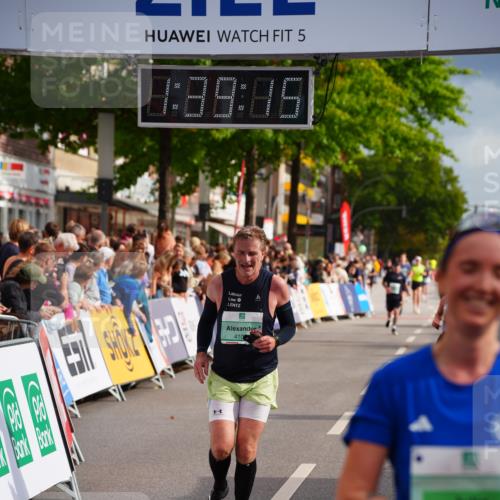 20.09.2026 - PSD Bank Halbmarathon LAZAROV Photography http://msf.ph/oto/10504148 20.09.2026 11:39:15 Ziel 1764, 2984, 4106, 4148, 4661, 4683 meine-sportfotos.de