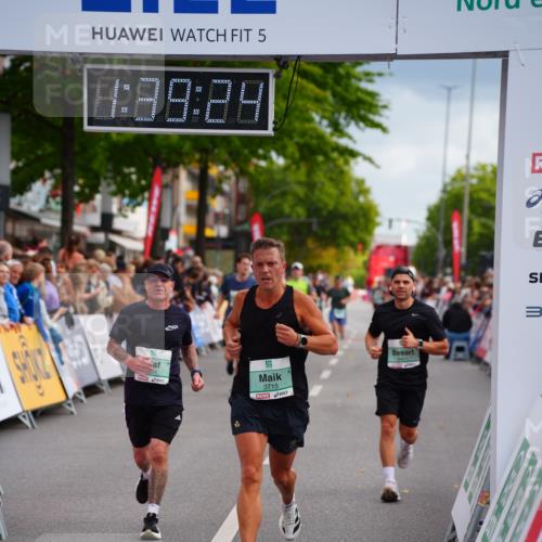 20.09.2026 - PSD Bank Halbmarathon LAZAROV Photography http://msf.ph/oto/10504198 20.09.2026 11:39:24 Ziel 2984, 3715, 4324, 4461 meine-sportfotos.de