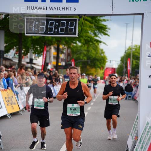 20.09.2026 - PSD Bank Halbmarathon LAZAROV Photography http://msf.ph/oto/10504202 20.09.2026 11:39:24 Ziel 2984, 3715, 4324, 4461 meine-sportfotos.de