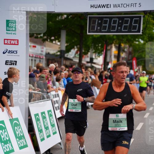 20.09.2026 - PSD Bank Halbmarathon LAZAROV Photography http://msf.ph/oto/10504206 20.09.2026 11:39:25 Ziel 2984, 3121, 3715, 4324, 4461 meine-sportfotos.de
