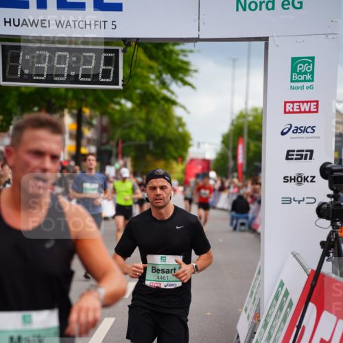 20.09.2026 - PSD Bank Halbmarathon LAZAROV Photography http://msf.ph/oto/10504220 20.09.2026 11:39:26 Ziel 3121, 3715, 4324, 4461 meine-sportfotos.de