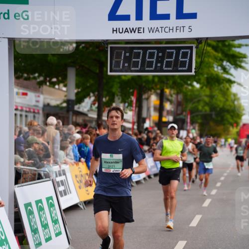 20.09.2026 - PSD Bank Halbmarathon LAZAROV Photography http://msf.ph/oto/10504239 20.09.2026 11:39:29 Ziel 2649, 3121, 3715, 4324, 4461 meine-sportfotos.de