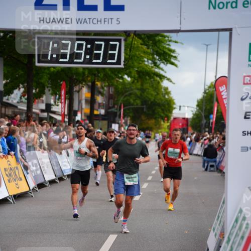 20.09.2026 - PSD Bank Halbmarathon LAZAROV Photography http://msf.ph/oto/10504266 20.09.2026 11:39:32 Ziel 1103, 1719, 2649, 3121, 3715, 4022, 4324, 4436, 4461 meine-sportfotos.de
