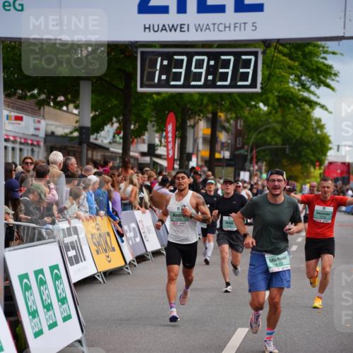 20.09.2026 - PSD Bank Halbmarathon LAZAROV Photography http://msf.ph/oto/10504274 20.09.2026 11:39:33 Ziel 1103, 1719, 2649, 3121, 4022, 4324, 4436, 4461 meine-sportfotos.de