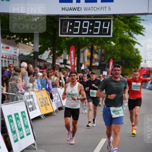 20.09.2026 - PSD Bank Halbmarathon LAZAROV Photography http://msf.ph/oto/10504284 20.09.2026 11:39:33 Ziel 1103, 1719, 2649, 3121, 4022, 4324, 4436, 4461 meine-sportfotos.de