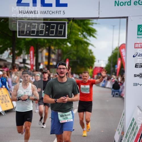 20.09.2026 - PSD Bank Halbmarathon LAZAROV Photography http://msf.ph/oto/10504286 20.09.2026 11:39:34 Ziel 1103, 1719, 2649, 2782, 3121, 4022, 4436 meine-sportfotos.de