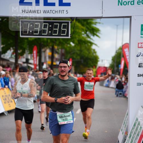 20.09.2026 - PSD Bank Halbmarathon LAZAROV Photography http://msf.ph/oto/10504288 20.09.2026 11:39:34 Ziel 1103, 1719, 2649, 2782, 3121, 4022, 4436 meine-sportfotos.de