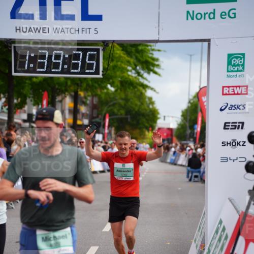 20.09.2026 - PSD Bank Halbmarathon LAZAROV Photography http://msf.ph/oto/10504296 20.09.2026 11:39:35 Ziel 1103, 1656, 1719, 2649, 2782, 3121, 4022, 4436 meine-sportfotos.de