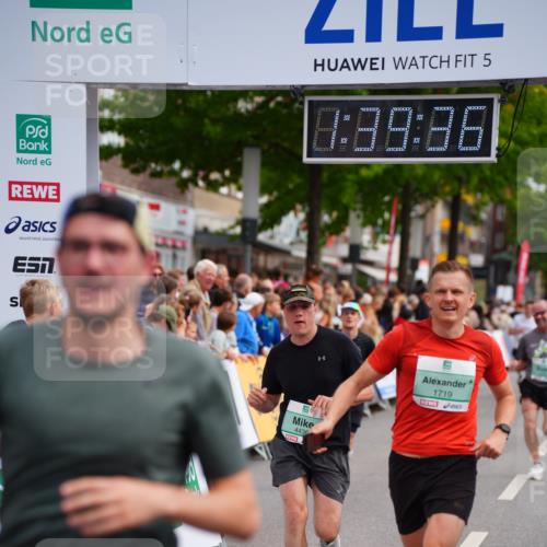 20.09.2026 - PSD Bank Halbmarathon LAZAROV Photography http://msf.ph/oto/10504309 20.09.2026 11:39:36 Ziel 1103, 1656, 1719, 2649, 2782, 3121, 3919, 4022, 4436 meine-sportfotos.de