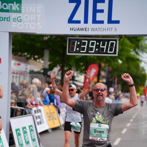 20.09.2026 - PSD Bank Halbmarathon LAZAROV Photography http://msf.ph/oto/10504349 20.09.2026 11:39:40 Ziel 1103, 1656, 1662, 1719, 2782, 3919, 4022, 4436 meine-sportfotos.de