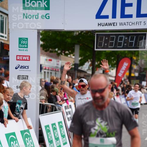 20.09.2026 - PSD Bank Halbmarathon LAZAROV Photography http://msf.ph/oto/10504358 20.09.2026 11:39:41 Ziel 1103, 1656, 1662, 1719, 2782, 3919, 4022, 4436 meine-sportfotos.de
