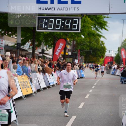 20.09.2026 - PSD Bank Halbmarathon LAZAROV Photography http://msf.ph/oto/10504369 20.09.2026 11:39:42 Ziel 1103, 1656, 1662, 1719, 2782, 3919, 4022, 4436 meine-sportfotos.de