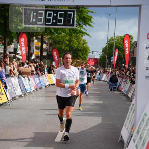20.09.2026 - PSD Bank Halbmarathon LAZAROV Photography http://msf.ph/oto/10504417 20.09.2026 11:39:56 Ziel 1841, 4107, 4293 meine-sportfotos.de