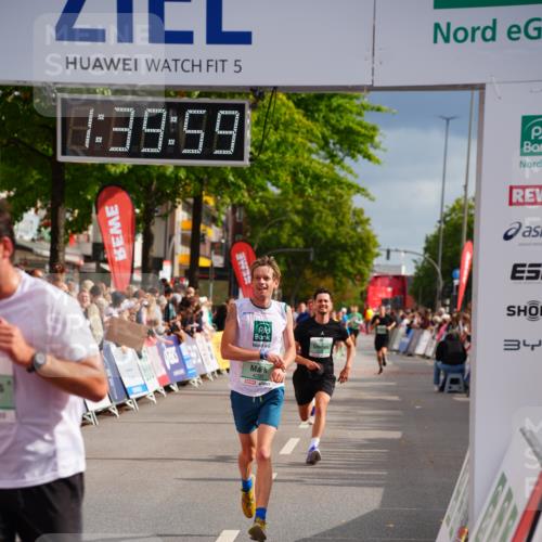 20.09.2026 - PSD Bank Halbmarathon LAZAROV Photography http://msf.ph/oto/10504435 20.09.2026 11:39:58 Ziel 1841, 2387, 4107, 4293 meine-sportfotos.de