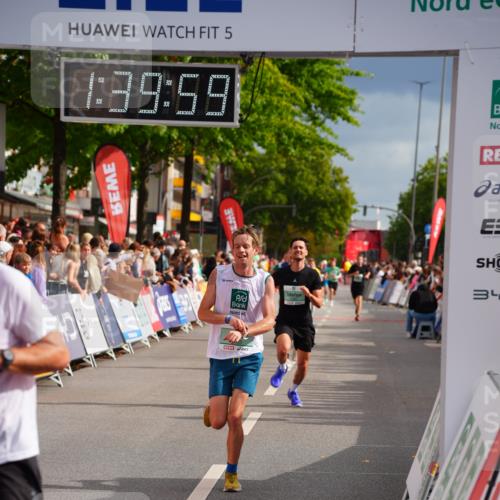 20.09.2026 - PSD Bank Halbmarathon LAZAROV Photography http://msf.ph/oto/10504441 20.09.2026 11:39:58 Ziel 1841, 2387, 4107, 4293 meine-sportfotos.de