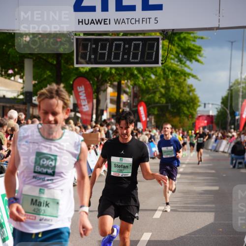 20.09.2026 - PSD Bank Halbmarathon LAZAROV Photography http://msf.ph/oto/10504469 20.09.2026 11:40:01 Ziel 1841, 2387, 3596, 4107, 4198, 4293 meine-sportfotos.de