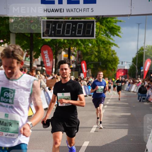 20.09.2026 - PSD Bank Halbmarathon LAZAROV Photography http://msf.ph/oto/10504474 20.09.2026 11:40:01 Ziel 1841, 2387, 3596, 4107, 4198, 4293 meine-sportfotos.de
