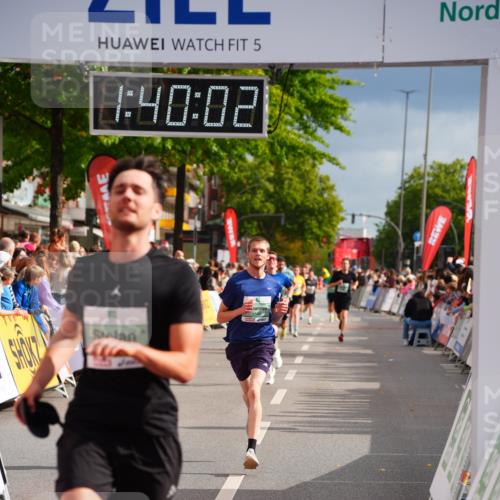 20.09.2026 - PSD Bank Halbmarathon LAZAROV Photography http://msf.ph/oto/10504478 20.09.2026 11:40:01 Ziel 1841, 2387, 3596, 4107, 4198, 4293 meine-sportfotos.de