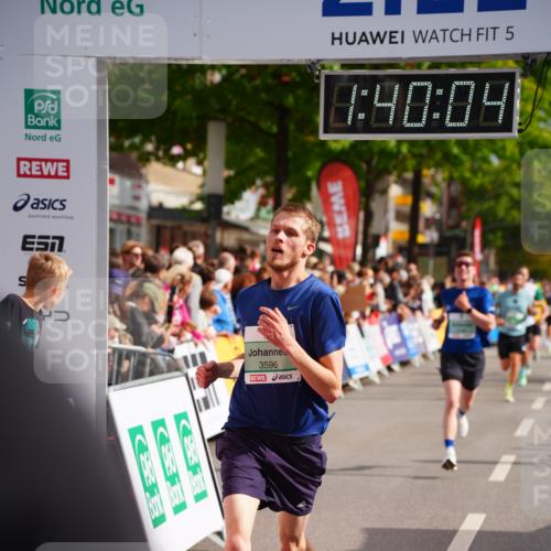 20.09.2026 - PSD Bank Halbmarathon LAZAROV Photography http://msf.ph/oto/10504488 20.09.2026 11:40:03 Ziel 1841, 2387, 3596, 4107, 4198, 4293 meine-sportfotos.de