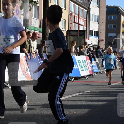20.09.2026 - PSD Bank Halbmarathon J. Mangold http://msf.ph/oto/10504495 20.09.2026 10:32:03 Ziel 117, 120, 153, 164, 170, 205, 226, 249, 285, 299, 300, 346, 373, 453 meine-sportfotos.de